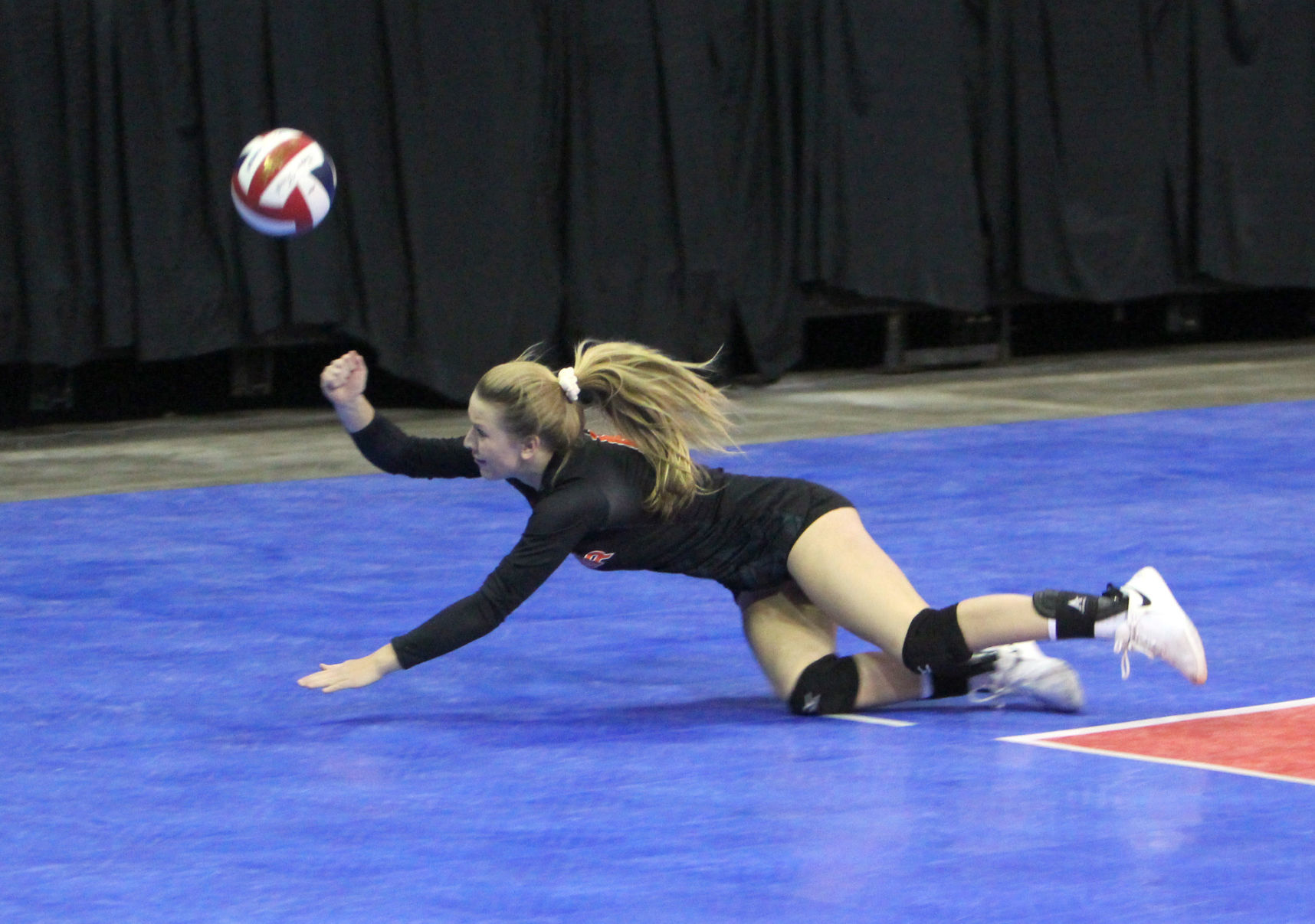 Bloomer volleyball vs McFarland 11-8-19